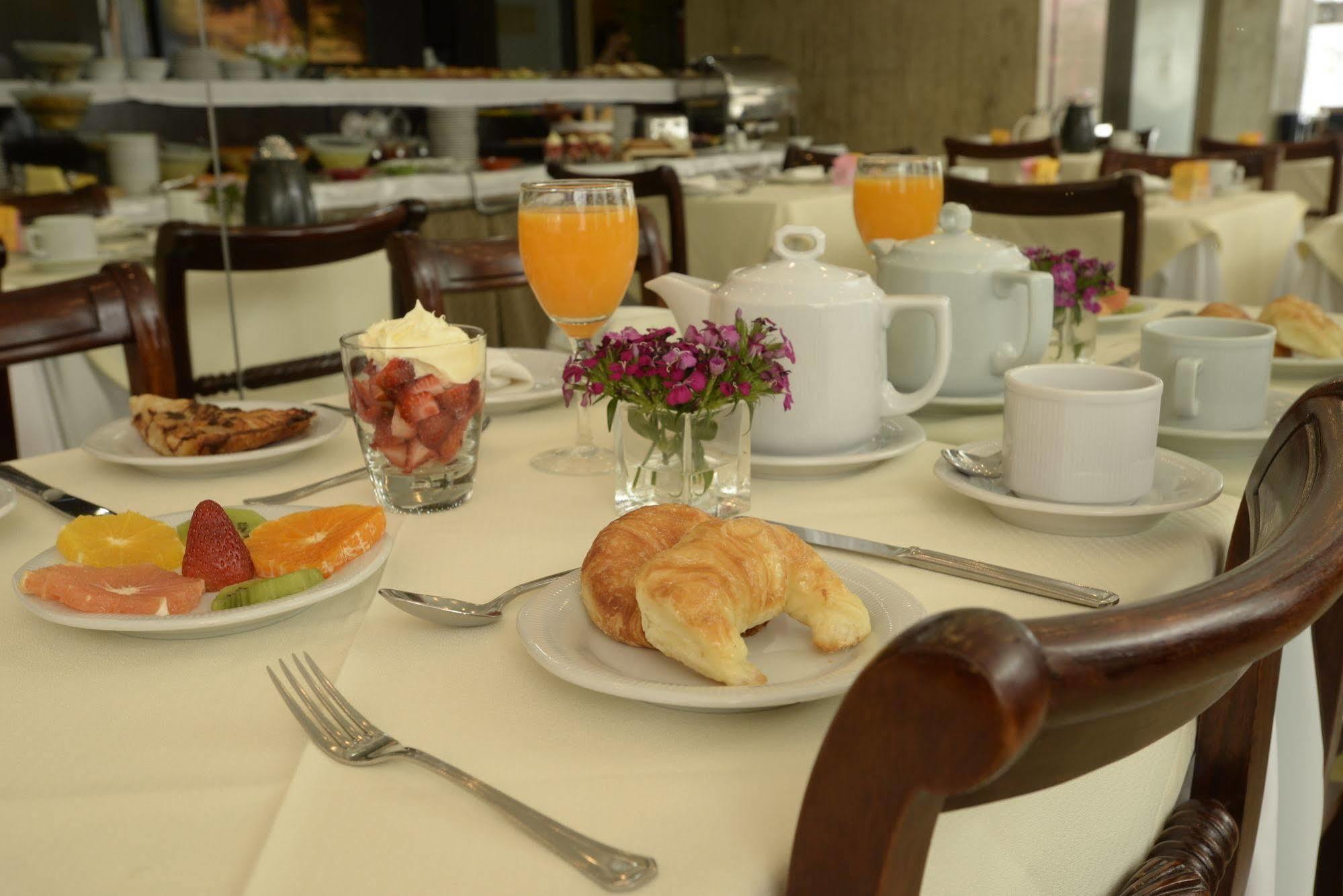 Bisonte Palace Hotel Буенос Айрес Екстериор снимка